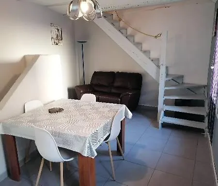 Maison Entiere Holiday home Saint-Paul-les-Fonts
