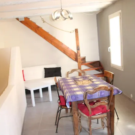 Holiday home Maison Entiere *